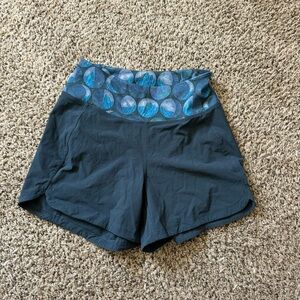 Youer outshine shorts xs